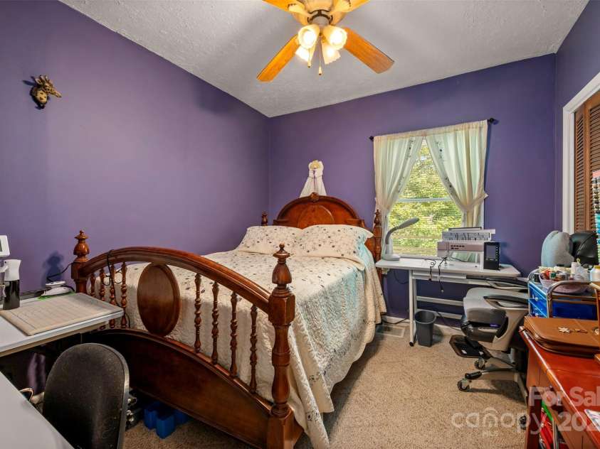 7265 Naguib Amin Street, Hickory, NC 28602.  MLS# CAR4286544, YatesRealty ID 31402. 
