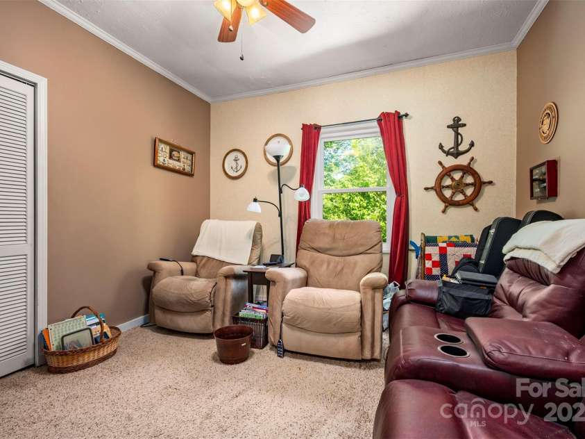 7265 Naguib Amin Street, Hickory, NC 28602.  MLS# CAR4286544, YatesRealty ID 31402. 