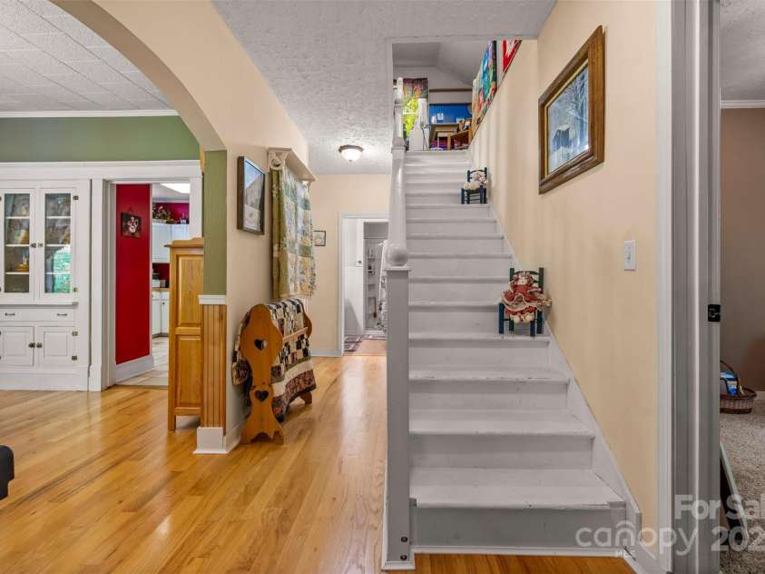 7265 Naguib Amin Street, Hickory, NC 28602.  MLS# CAR4286544, YatesRealty ID 31402. 