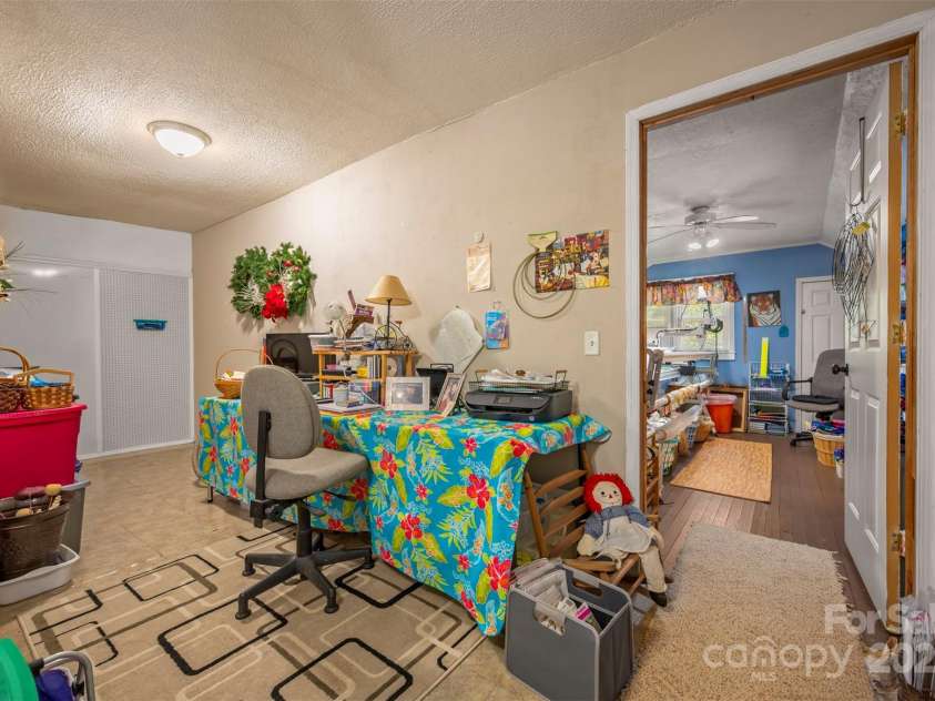 7265 Naguib Amin Street, Hickory, NC 28602.  MLS# CAR4286544, YatesRealty ID 31402. 