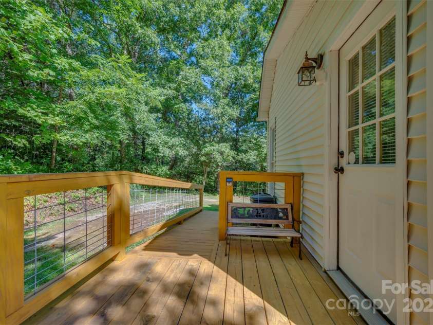 7265 Naguib Amin Street, Hickory, NC 28602.  MLS# CAR4286544, YatesRealty ID 31402. 