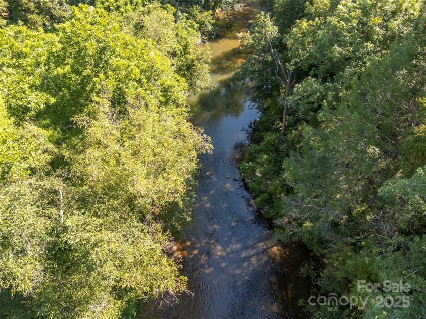 7265 Naguib Amin Street, Hickory, NC 28602.  MLS# CAR4286544, YatesRealty ID 31402. 