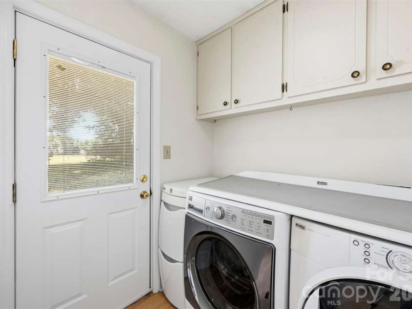 3447 Lake Shore Road, Denver, NC 28037.  MLS# CAR4394826, YatesRealty ID 31403. 
