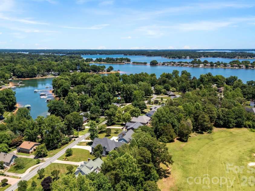 3447 Lake Shore Road, Denver, NC 28037.  MLS# CAR4394826, YatesRealty ID 31403. 