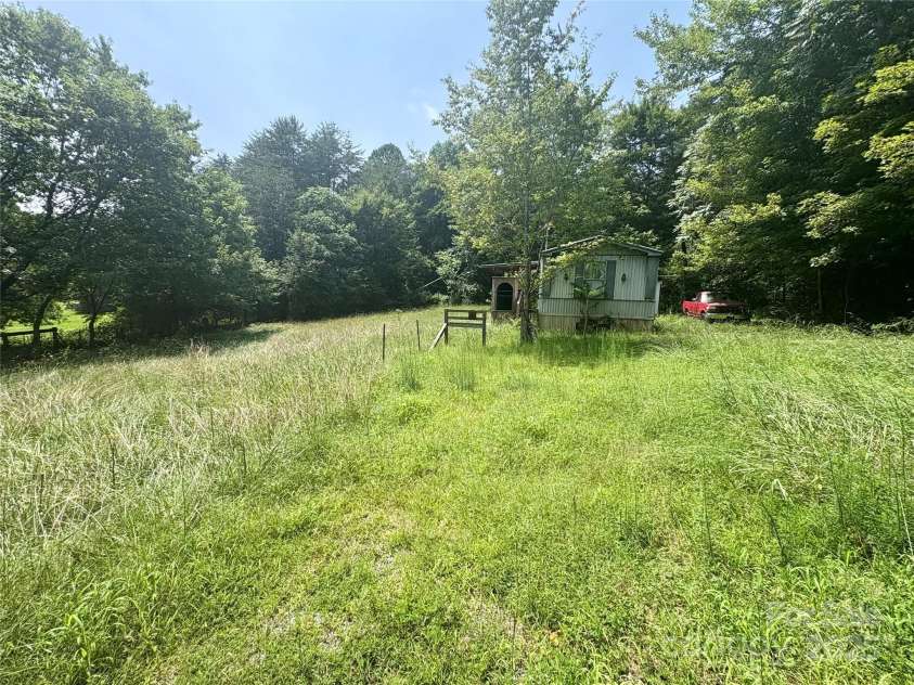 1031 Red Oak Drive, Walnut Cove, NC 27052.  MLS# CAR4289546, YatesRealty ID 31404. 