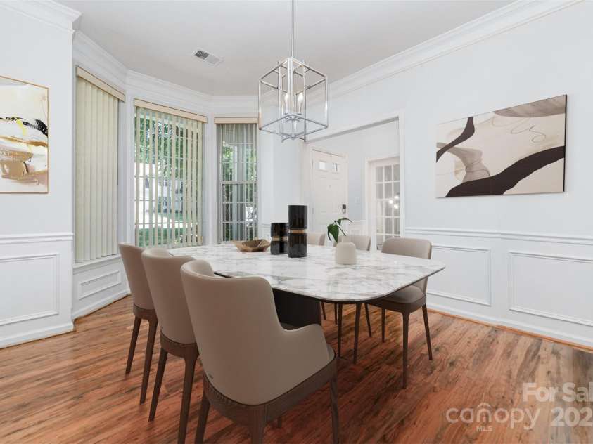 11802 Fox Glen Road, Charlotte, NC 28269.  MLS# CAR4266180, YatesRealty ID 31405. Virtually Staged