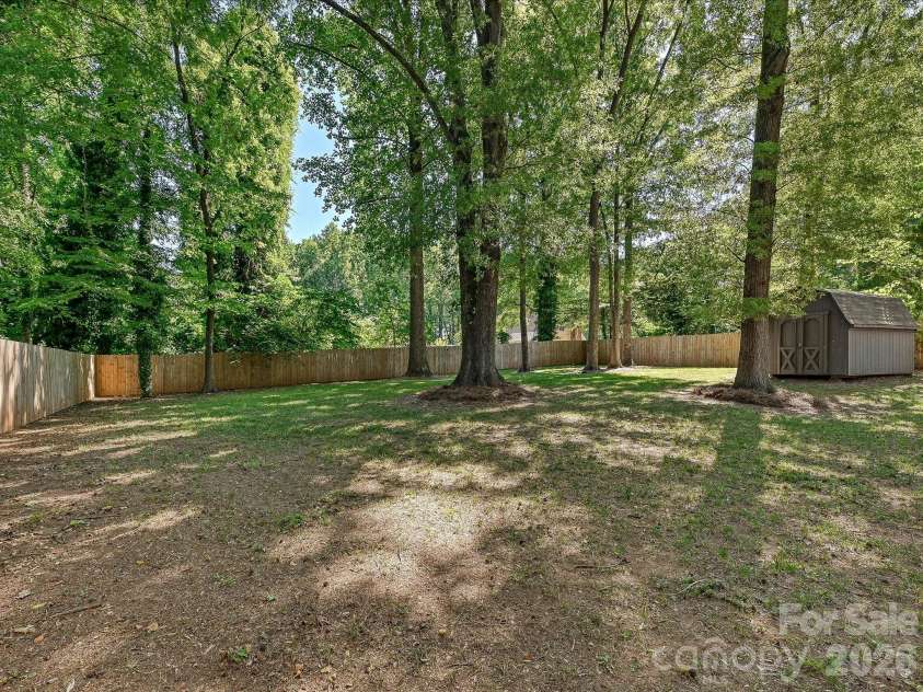 5623 Ruth Drive, Charlotte, NC 28215.  MLS# CAR4394152, YatesRealty ID 31405. Back Yard