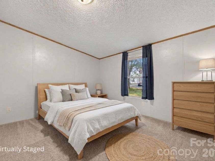 403 Doliver Drive, Horse Shoe, NC 28742.  MLS# CAR4390350, YatesRealty ID 31406. Second guest bedroom.
