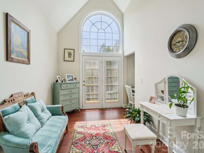 302 Davy Crockett Drive, Maggie Valley, NC 28751.  MLS# CAR4390074, YatesRealty ID 31408. 
