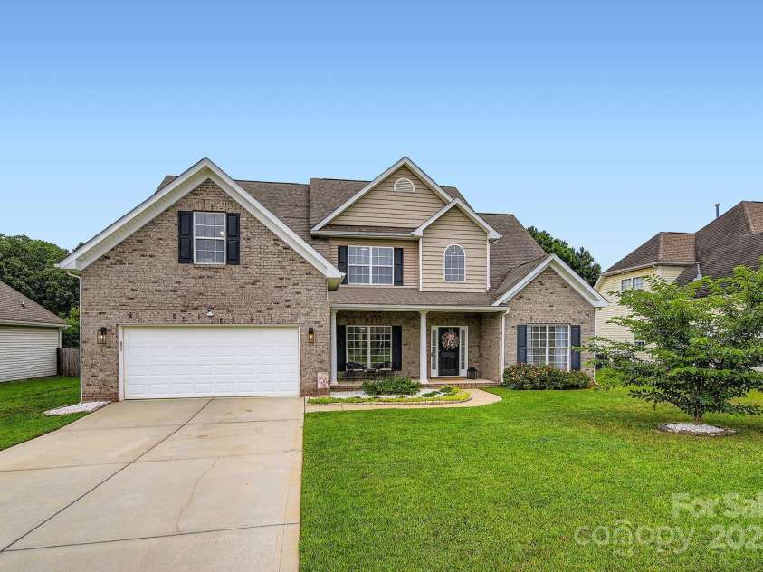 4120 Waxwood Drive, Monroe, NC 28110.  MLS# CAR4279472, YatesRealty ID 31408. Welcome to your new home!