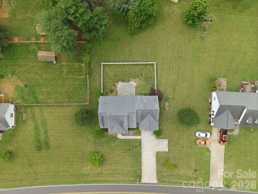 210 Jane Sowers Road, Statesville, NC 28625.  MLS# CAR4394816, YatesRealty ID 31409. 