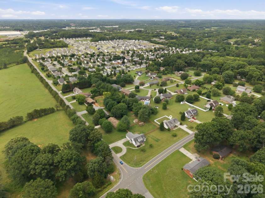 210 Jane Sowers Road, Statesville, NC 28625.  MLS# CAR4394816, YatesRealty ID 31409. 