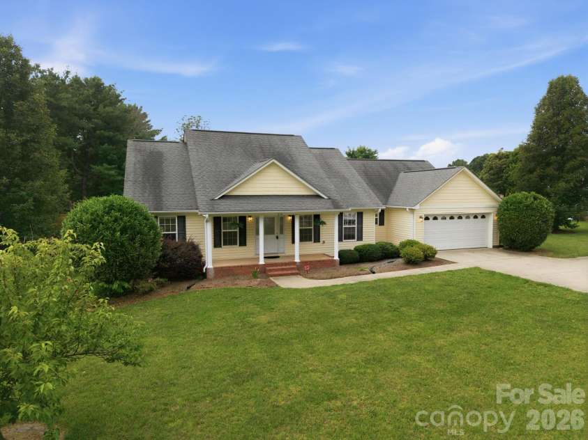 210 Jane Sowers Road, Statesville, NC 28625.  MLS# CAR4394816, YatesRealty ID 31409. 