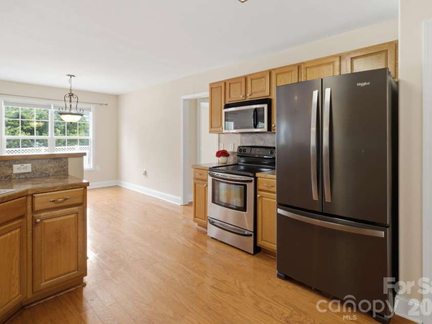 210 Jane Sowers Road, Statesville, NC 28625.  MLS# CAR4394816, YatesRealty ID 31409. Kitchen