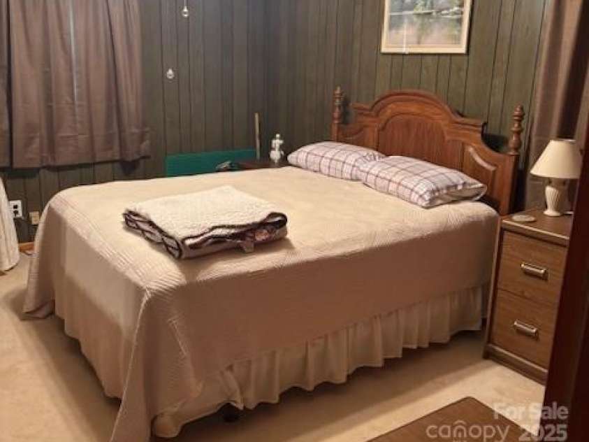 39 Fourth Street, Waynesville, NC 28786.  MLS# CAR4288100, YatesRealty ID 31409. 