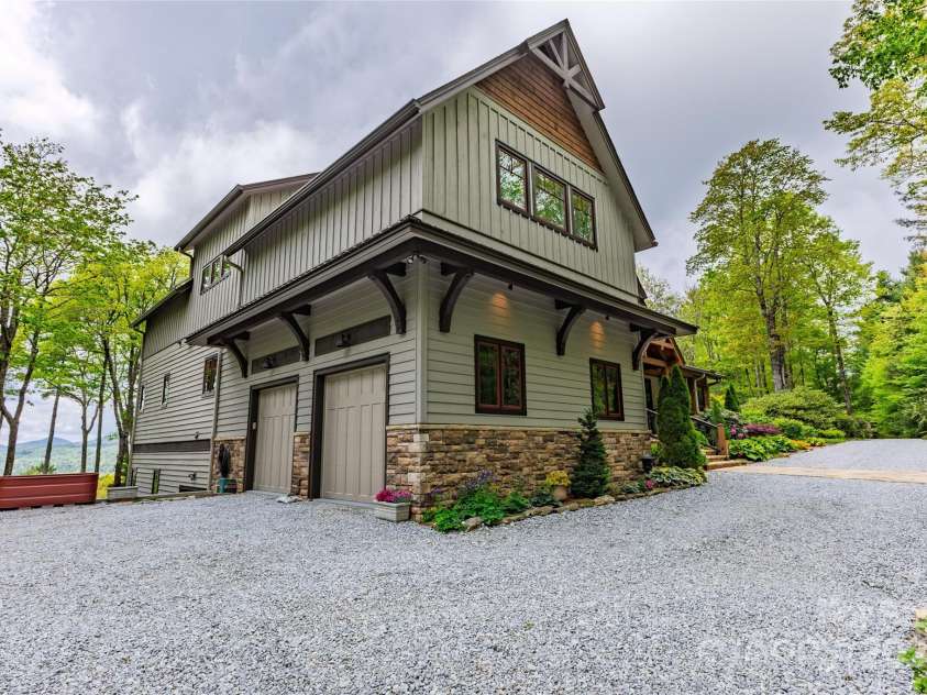 264 Jocassee Trail, Sapphire, NC 28774.  MLS# CAR4313390, YatesRealty ID 3141. 
