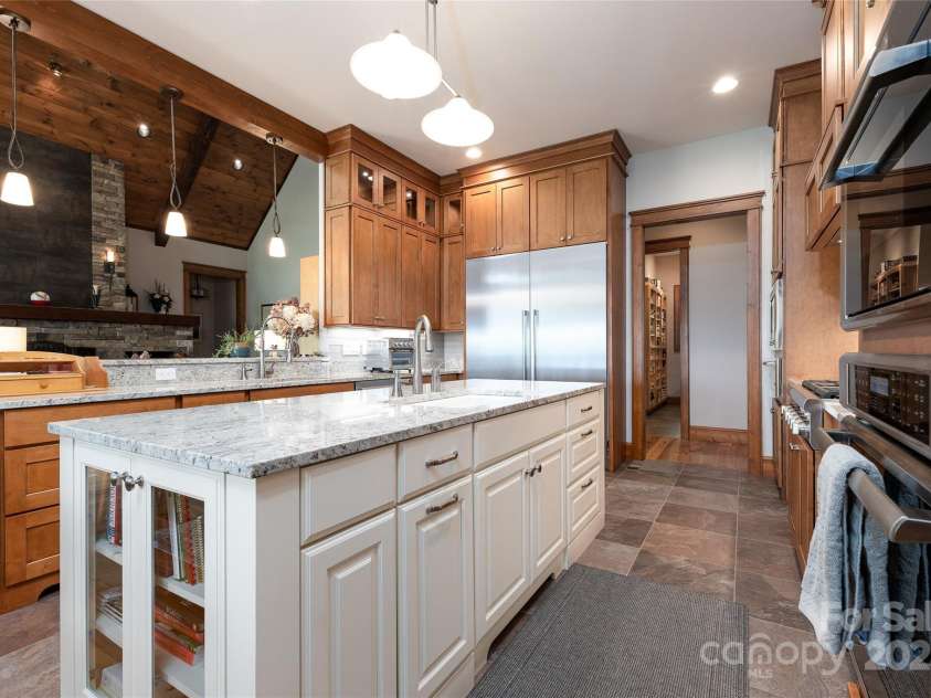 264 Jocassee Trail, Sapphire, NC 28774.  MLS# CAR4313390, YatesRealty ID 3141. 