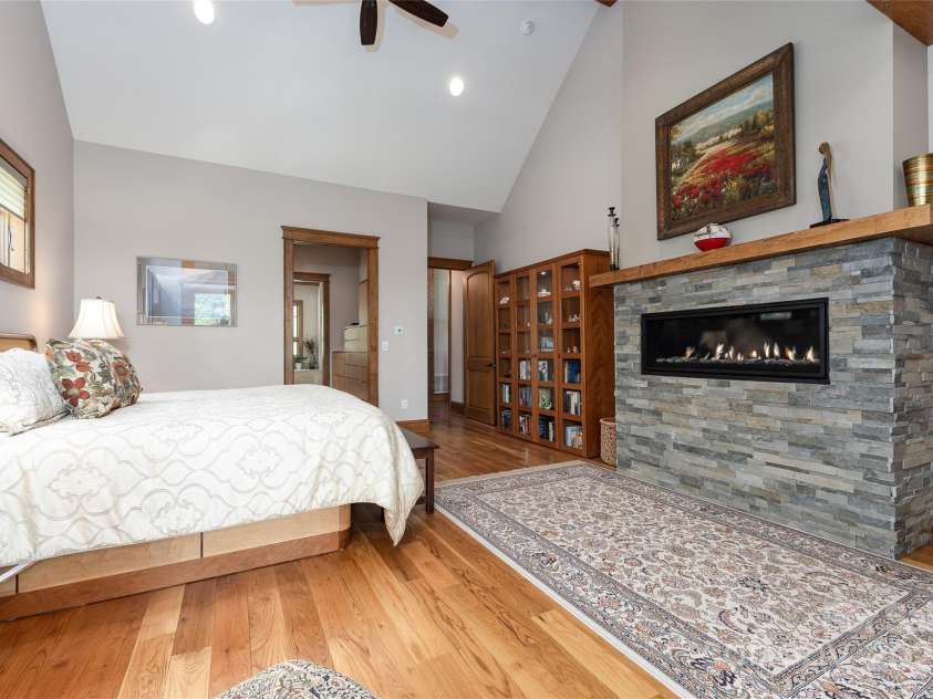 264 Jocassee Trail, Sapphire, NC 28774.  MLS# CAR4313390, YatesRealty ID 3141. 