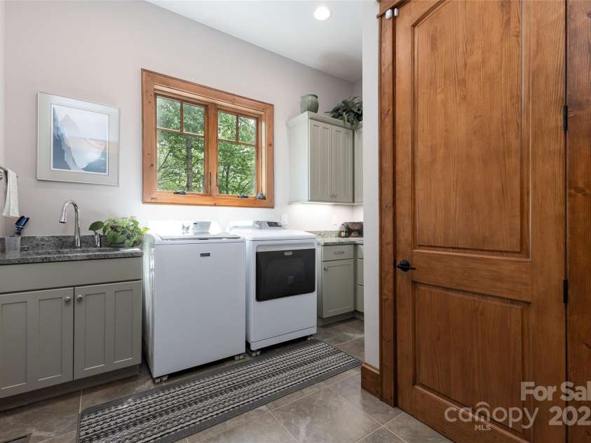 264 Jocassee Trail, Sapphire, NC 28774.  MLS# CAR4313390, YatesRealty ID 3141. 