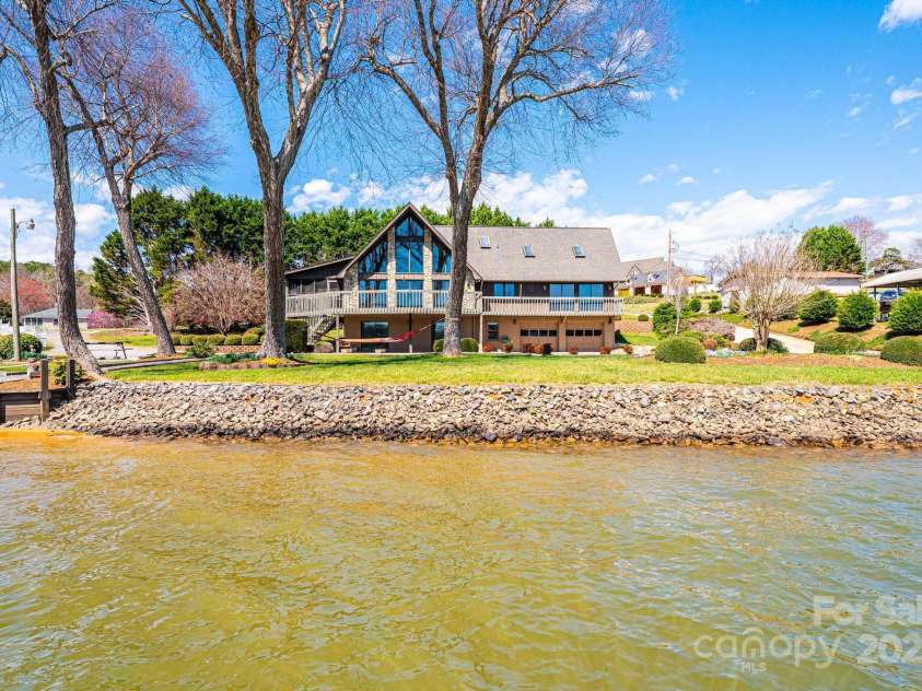 6133 Clearwater Road, Granite Falls, NC 28630.  MLS# CAR4239824, YatesRealty ID 3141. 