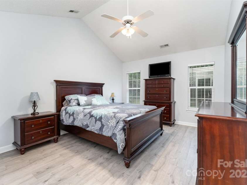 3619 Dashiel Drive, Charlotte, NC 28262.  MLS# CAR4276777, YatesRealty ID 31410. 