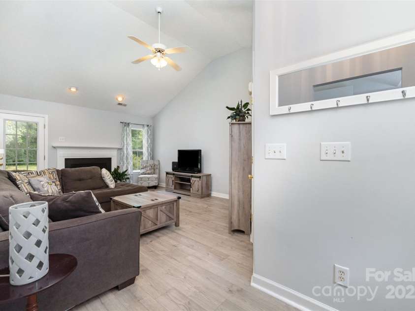 3619 Dashiel Drive, Charlotte, NC 28262.  MLS# CAR4276777, YatesRealty ID 31410. 