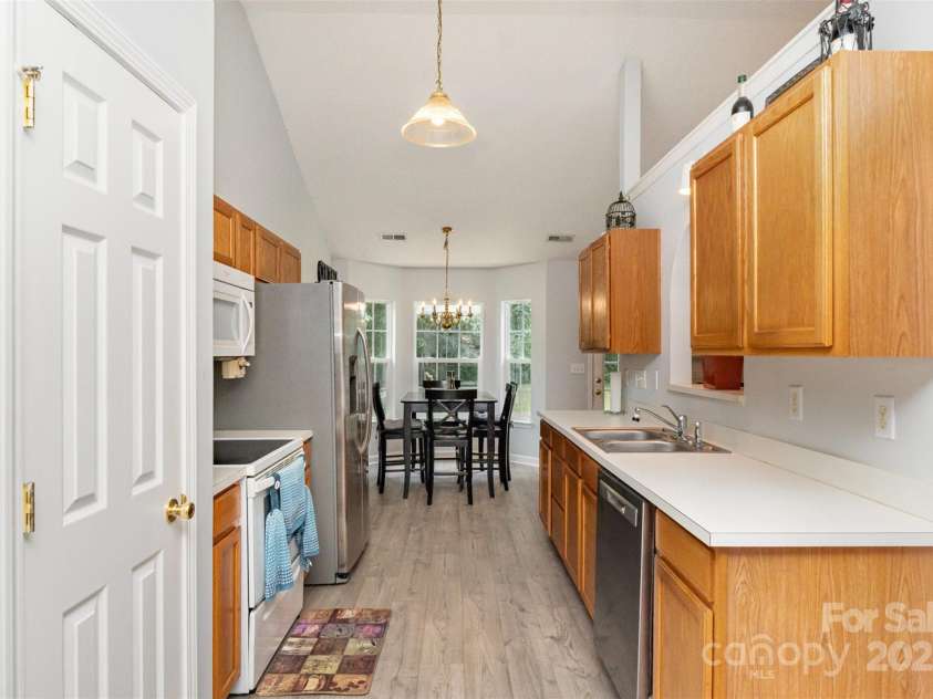 3619 Dashiel Drive, Charlotte, NC 28262.  MLS# CAR4276777, YatesRealty ID 31410. 