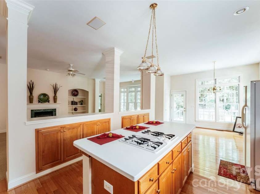 9425 Briarwick Lane, Charlotte, NC 28277.  MLS# CAR4391950, YatesRealty ID 31410. 
