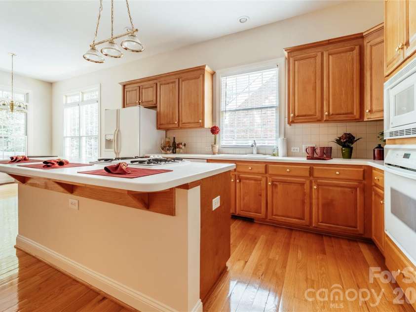 9425 Briarwick Lane, Charlotte, NC 28277.  MLS# CAR4391950, YatesRealty ID 31410. 