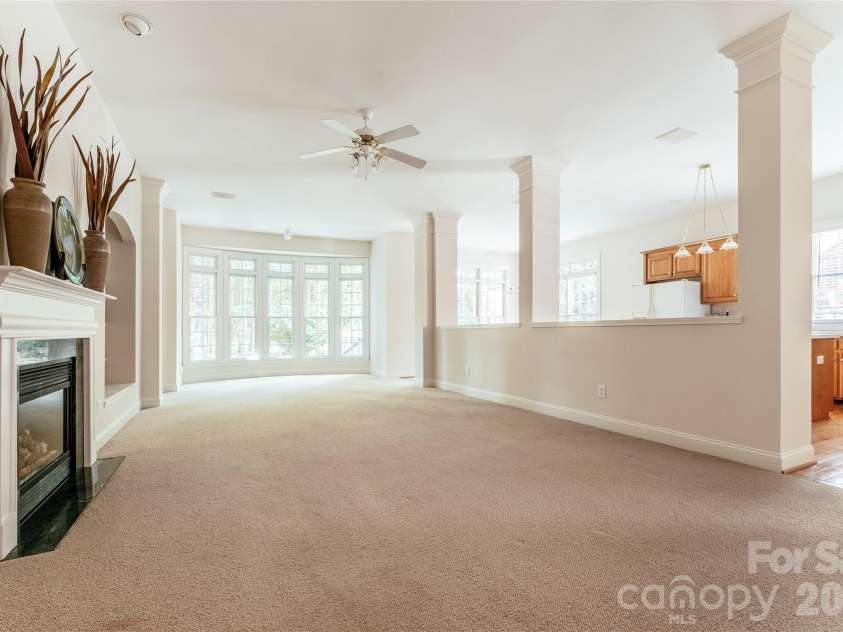 9425 Briarwick Lane, Charlotte, NC 28277.  MLS# CAR4391950, YatesRealty ID 31410. 