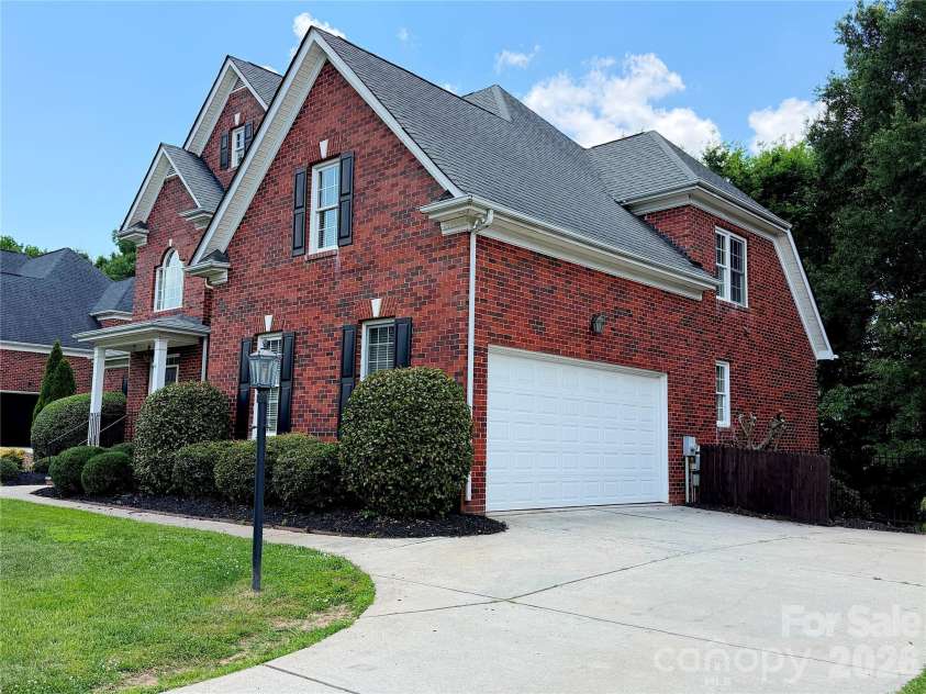 1332 Bershire Lane, Charlotte, NC 28262.  MLS# CAR4391401, YatesRealty ID 31411. 
