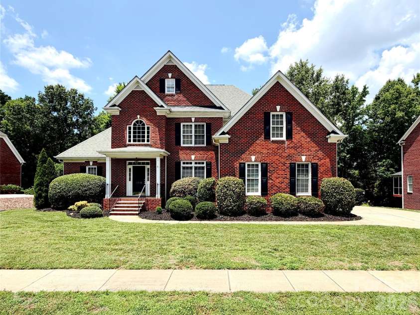 1332 Bershire Lane, Charlotte, NC 28262.  MLS# CAR4391401, YatesRealty ID 31411. 