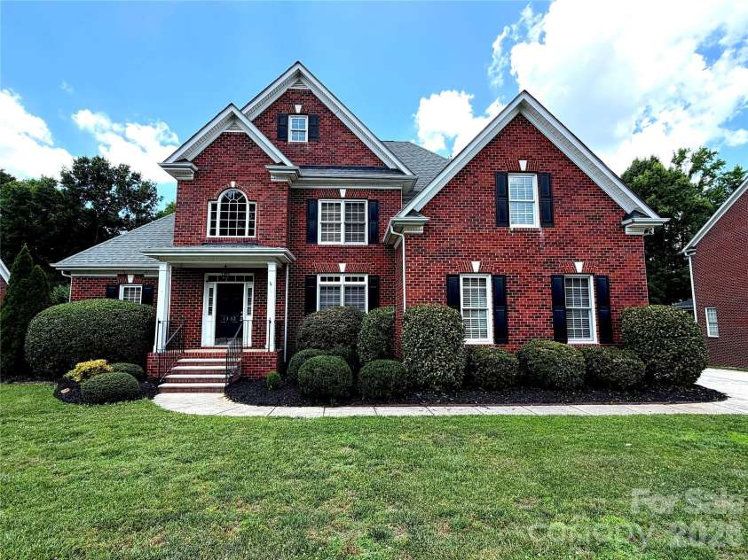 1332 Bershire Lane, Charlotte, NC 28262.  MLS# CAR4391401, YatesRealty ID 31411. 