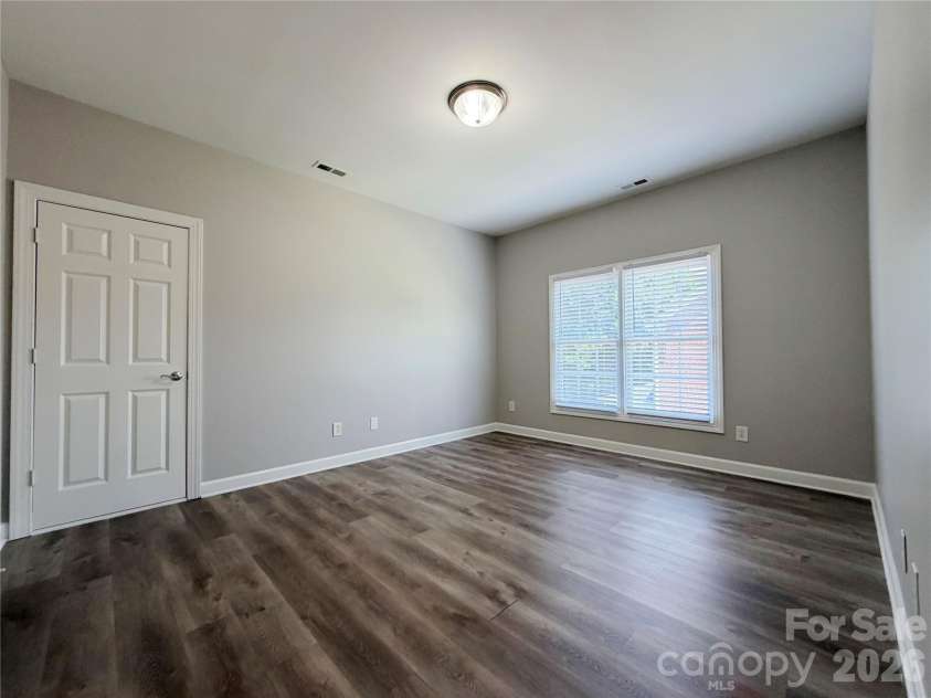 1332 Bershire Lane, Charlotte, NC 28262.  MLS# CAR4391401, YatesRealty ID 31411. 