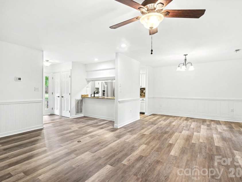123 Cedar Hollow Street, Fort Mill, SC 29715.  MLS# CAR4391955, YatesRealty ID 31413. 