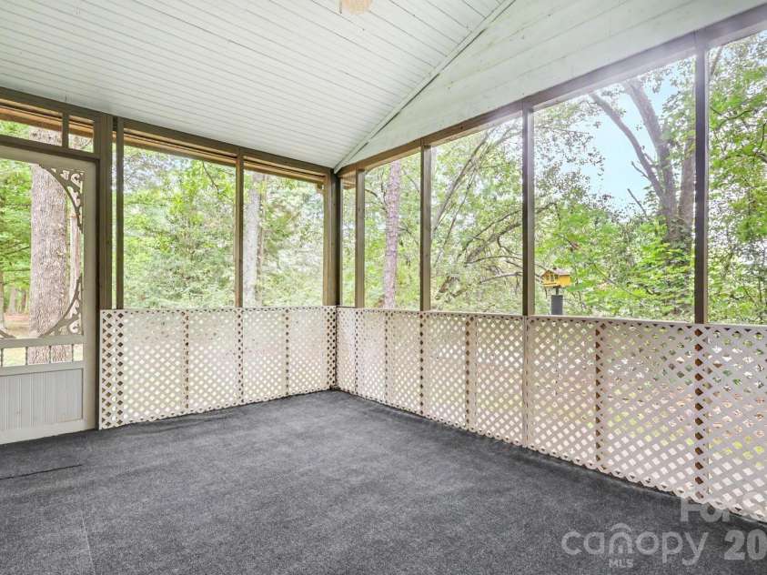 123 Cedar Hollow Street, Fort Mill, SC 29715.  MLS# CAR4391955, YatesRealty ID 31413. 