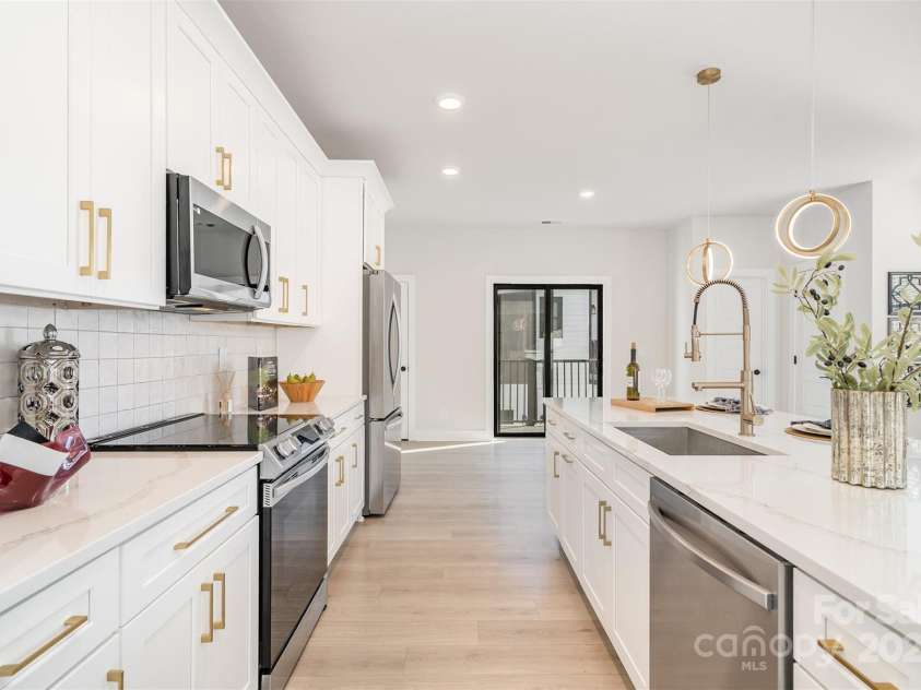 8735 Nolley Court, Charlotte, NC 28270.  MLS# CAR4334187, YatesRealty ID 31413. 