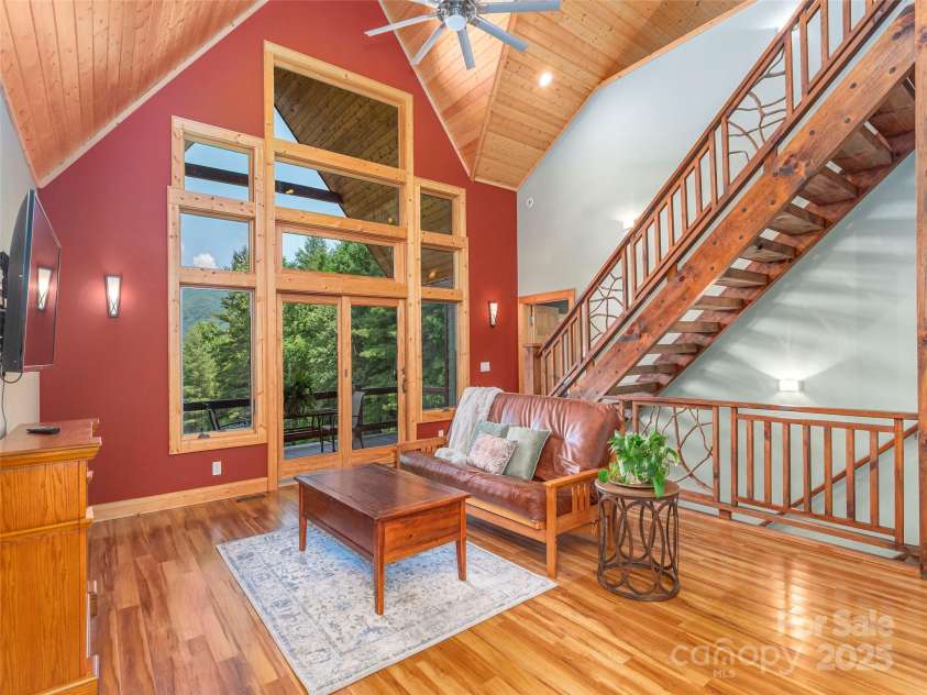 477 Jenkins Road, Waynesville, NC 28785.  MLS# CAR4285084, YatesRealty ID 31414. 