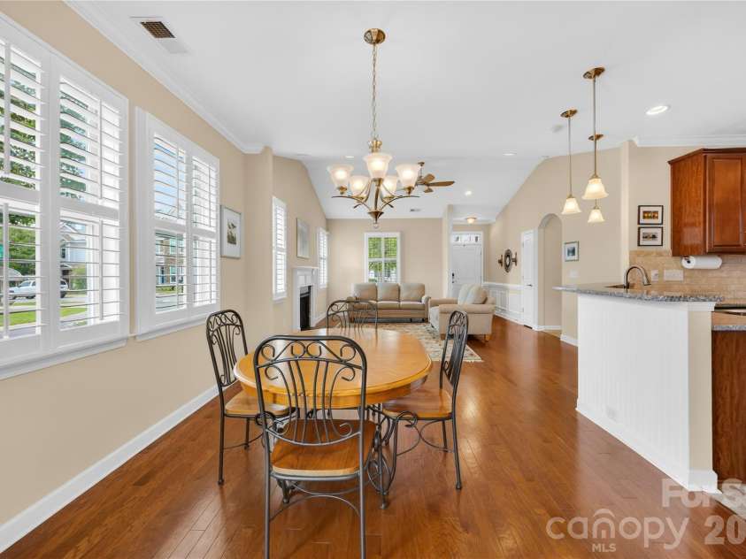 14004 Helen Benson Boulevard, Davidson, NC 28036.  MLS# CAR4388089, YatesRealty ID 31416. 