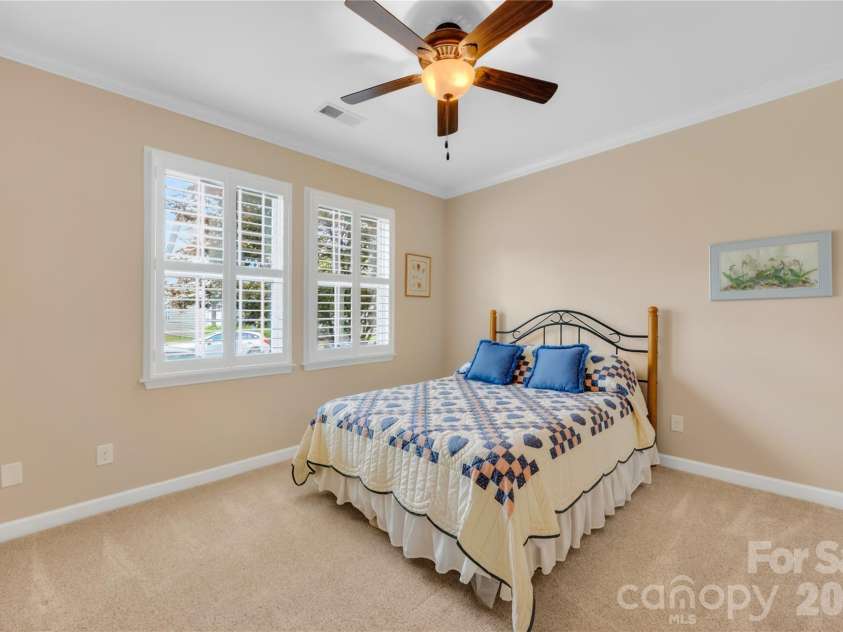 14004 Helen Benson Boulevard, Davidson, NC 28036.  MLS# CAR4388089, YatesRealty ID 31416. 