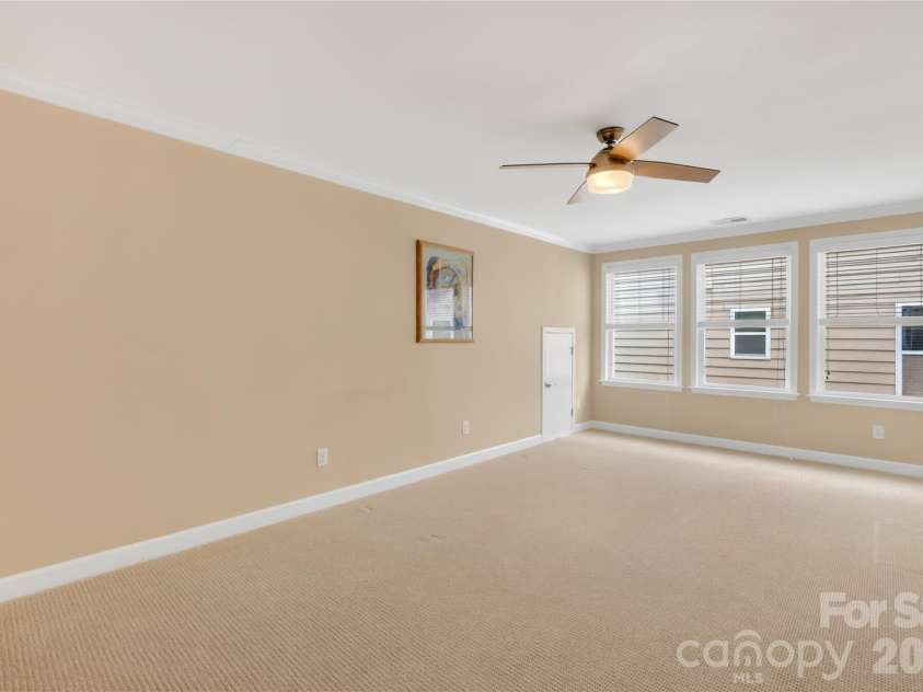 14004 Helen Benson Boulevard, Davidson, NC 28036.  MLS# CAR4388089, YatesRealty ID 31416. 