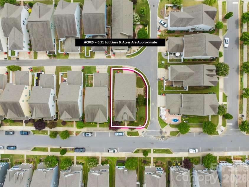 14004 Helen Benson Boulevard, Davidson, NC 28036.  MLS# CAR4388089, YatesRealty ID 31416. 