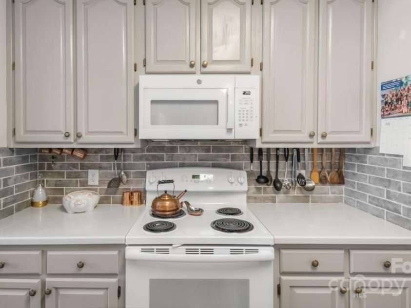 7191 Johns Point Court, Liberty, NC 27298.  MLS# CAR4282839, YatesRealty ID 31416. 