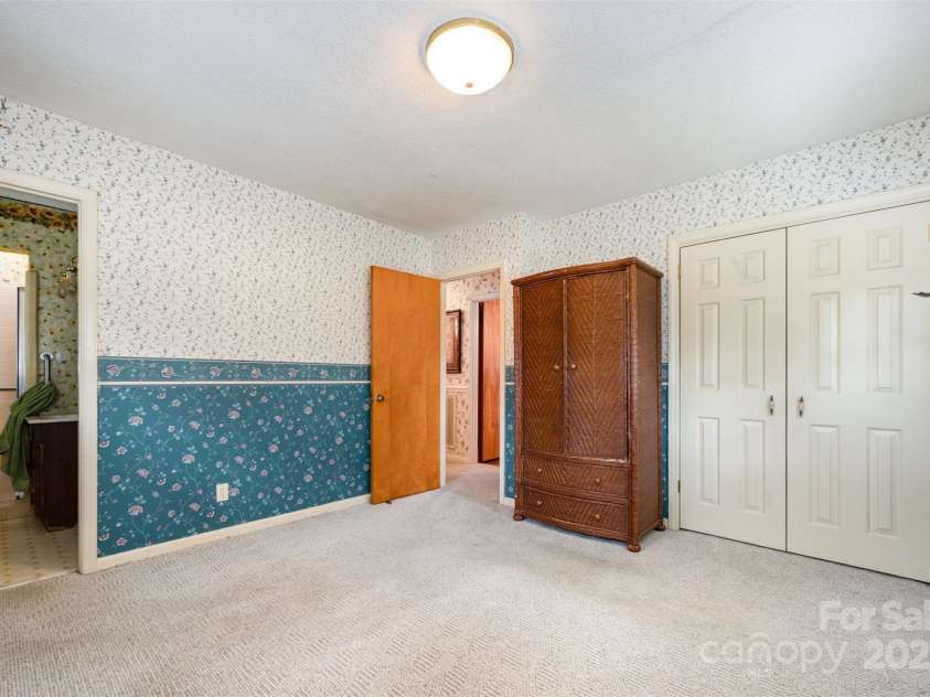 2236 Old Hickory Grove Road, Mount Holly, NC 28120.  MLS# CAR4286254, YatesRealty ID 31417. 