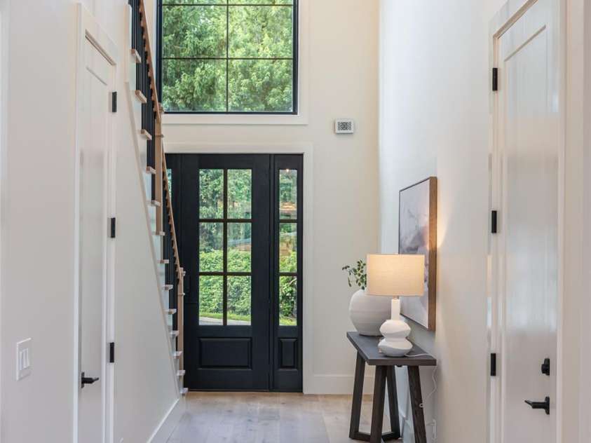 6 Dailey Drive, Asheville, NC 28801.  MLS# CAR4383625, YatesRealty ID 31417. 