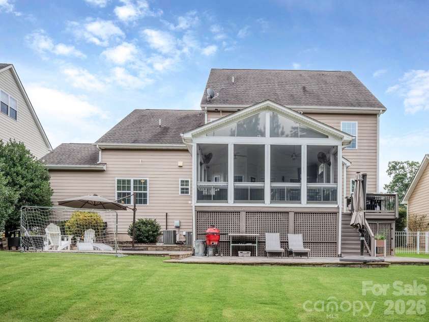 4312 Oxford Mill Road, Waxhaw, NC 28173.  MLS# CAR4390150, YatesRealty ID 31418. Backyard