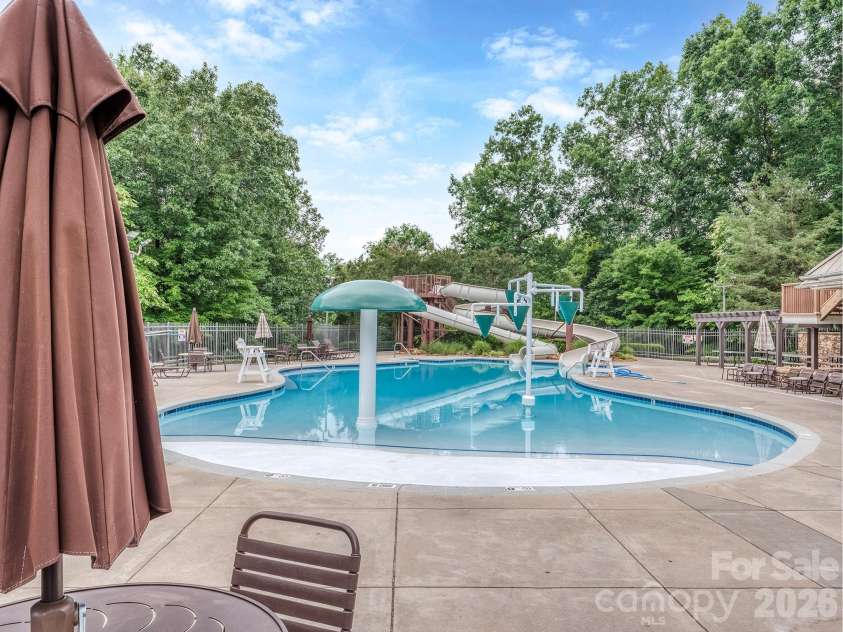 4312 Oxford Mill Road, Waxhaw, NC 28173.  MLS# CAR4390150, YatesRealty ID 31418. Community pool