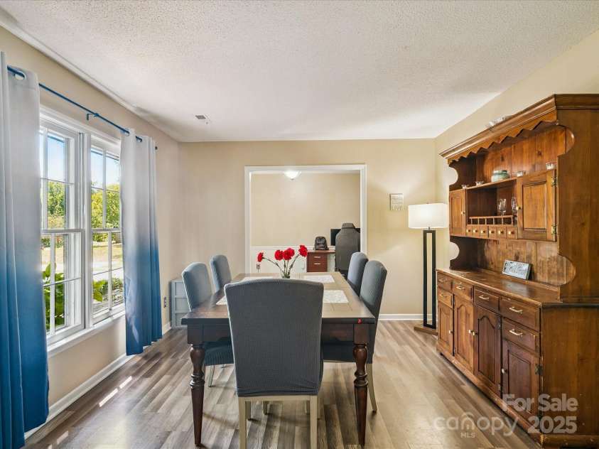 8128 Blairtree Court, Charlotte, NC 28227.  MLS# CAR4287043, YatesRealty ID 31418. 