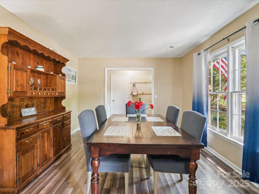 8128 Blairtree Court, Charlotte, NC 28227.  MLS# CAR4287043, YatesRealty ID 31418. 