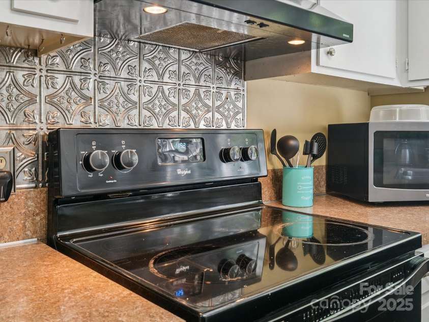 8128 Blairtree Court, Charlotte, NC 28227.  MLS# CAR4287043, YatesRealty ID 31418. 